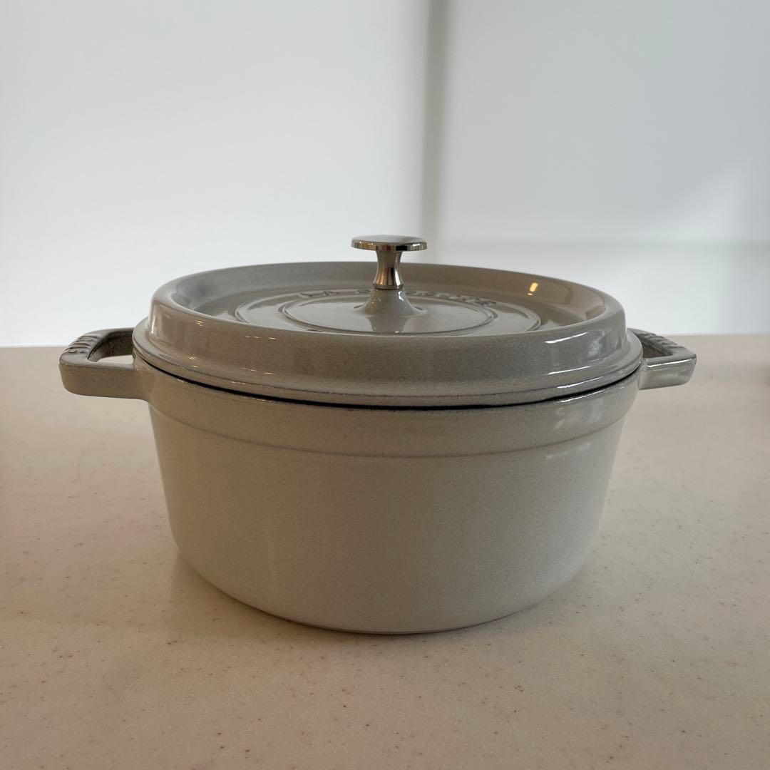 STAUB ピコ・ココット 24 cm ラウンド (カンパーニュ) 鍋　ストウブ