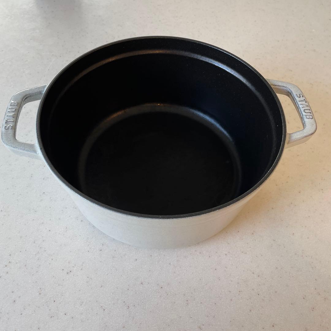 STAUB ピコ・ココット 24 cm ラウンド (カンパーニュ) 鍋　ストウブ