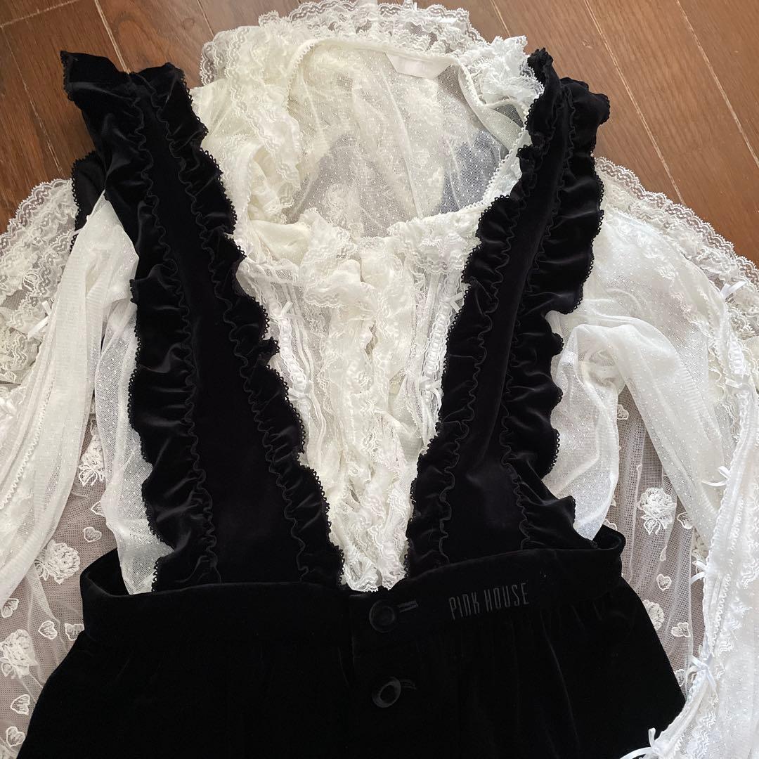 か*♡様 ロゴ入りベロア吊りスカート❤️ピンクハウス
