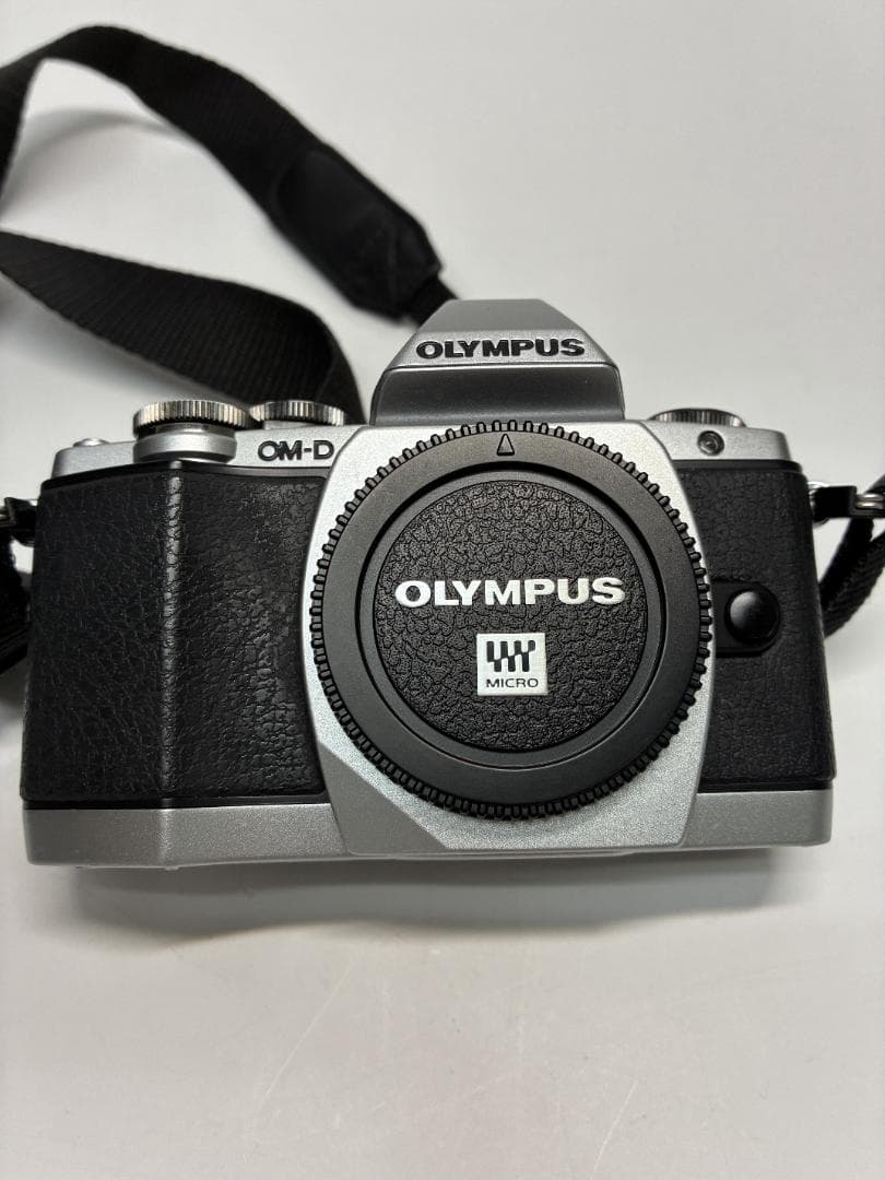 【訳アリ】OLYMPUS OM-D E-M10 レンズ2本付