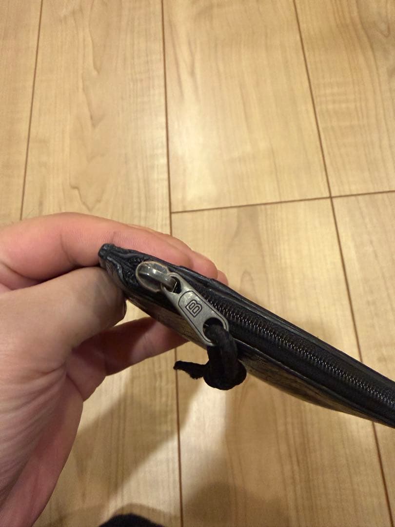 BALENCIAGA ニつ折り財布 黒 レザー