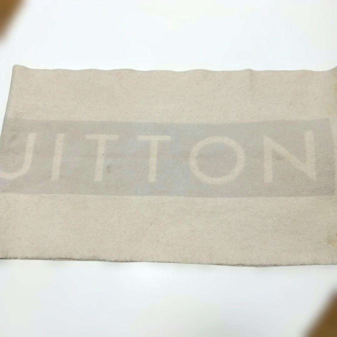 【お買い得】LOUIS VUITTON ロゴ入りマフラー グレージュ色訳あり