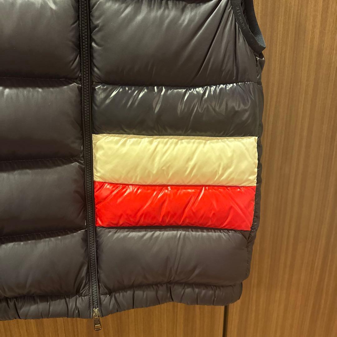 Moncler ネイビーダウンベスト