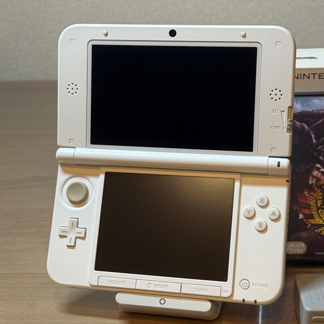 5-267【美品】ニンテンドー3DS LL アイルーホワイト 箱付き