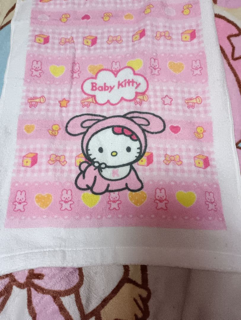 Baby Kitty セット　タオル　チャーム　マスコット ピンク　ベビーキティ