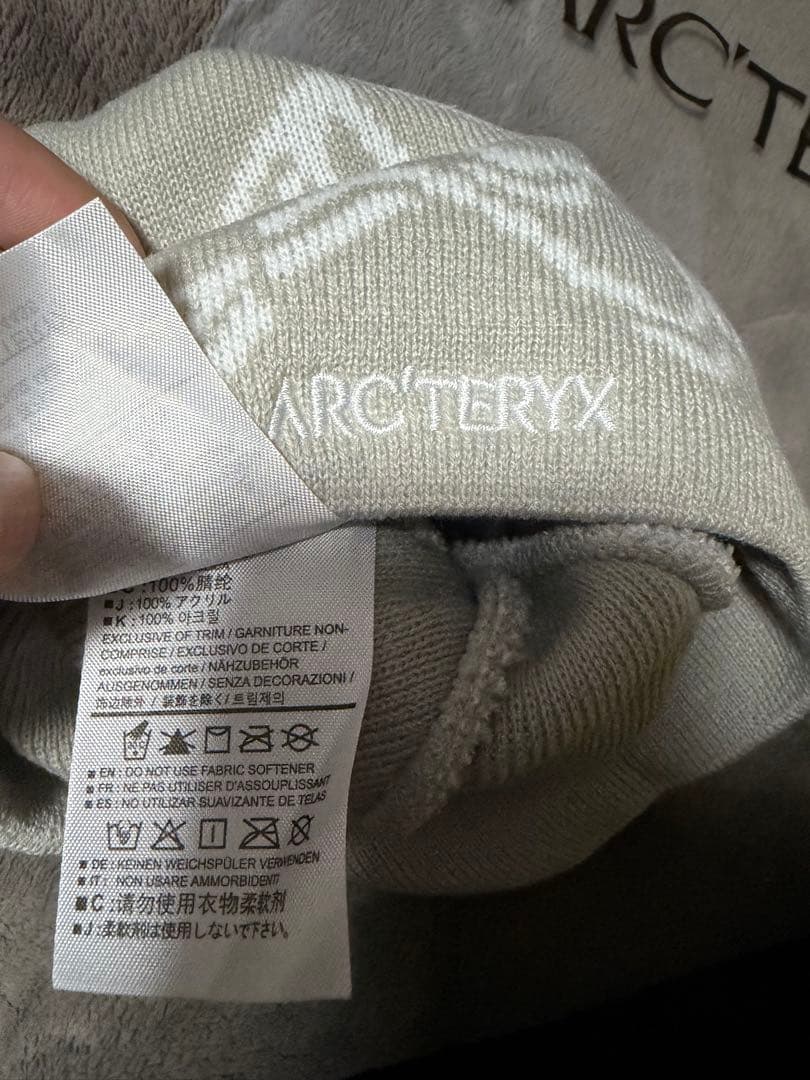 ARC'TERYX グレー アークテリクス　ビーニー 黒