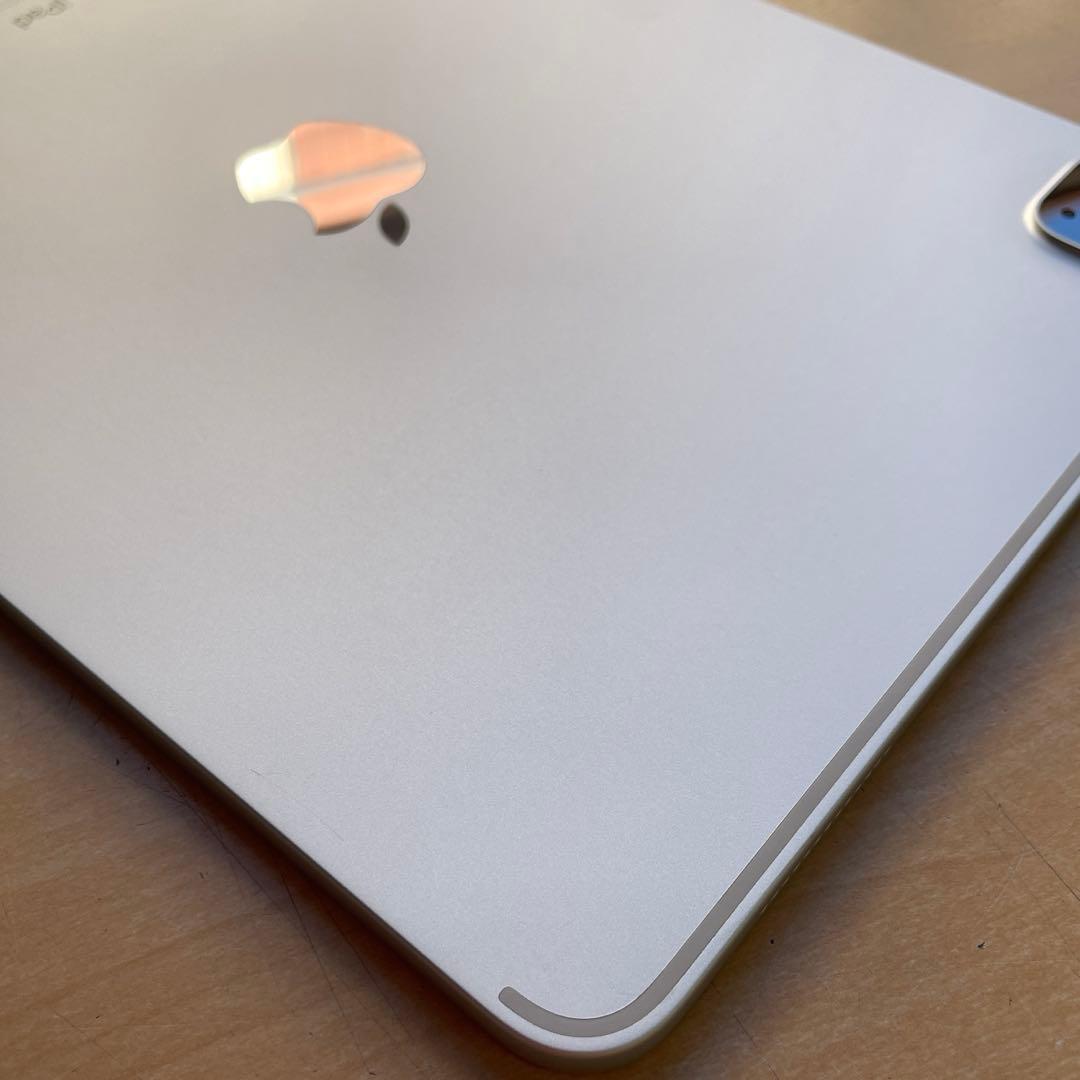 iPad Pro 11インチ　第2世代　シルバー　128GB 超美品　#7