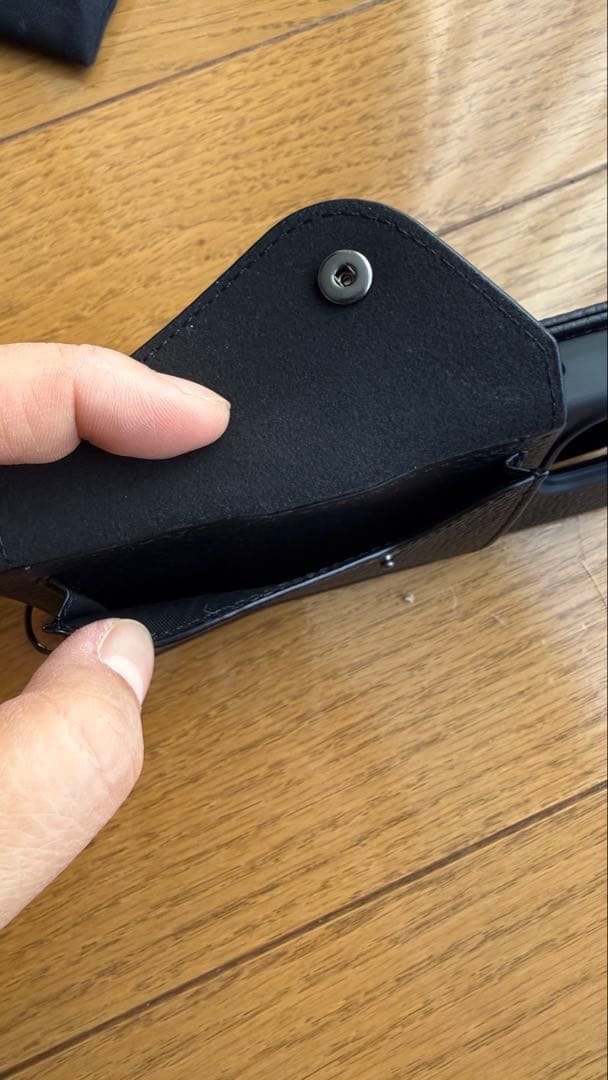 BANDOLIER バンドリヤー iPhone16pro 手帳型ケース