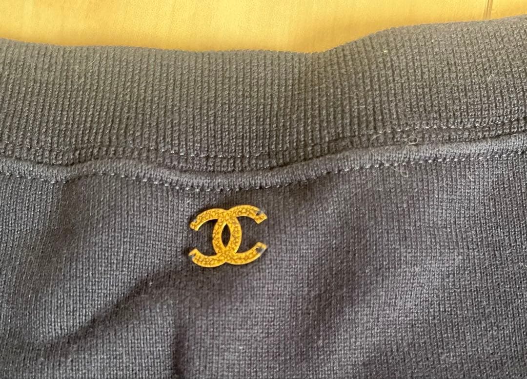 美品　シャネル CHANEL スウェット Tシャツ ネイビーxゴールド 18C