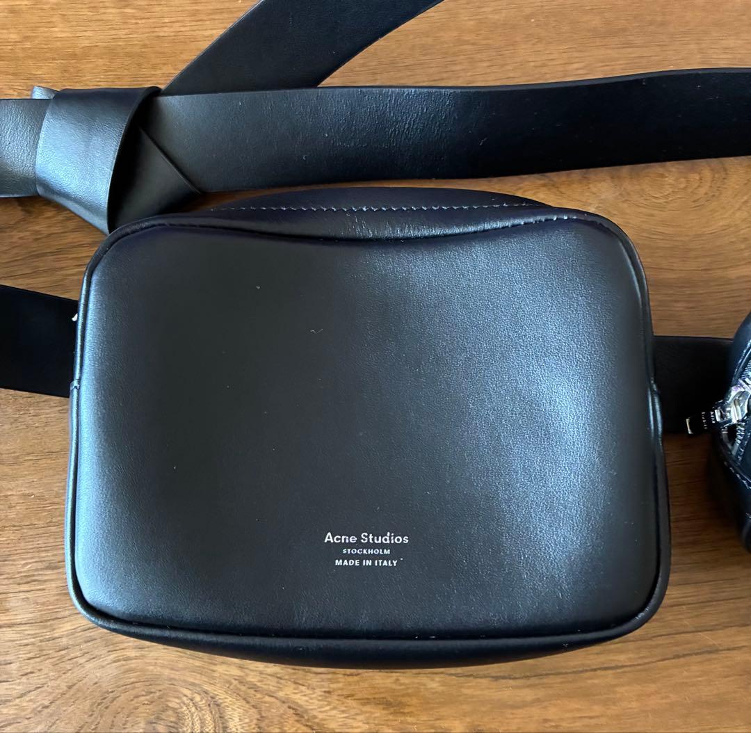 バッグ Acne Studios Musubi belt bag