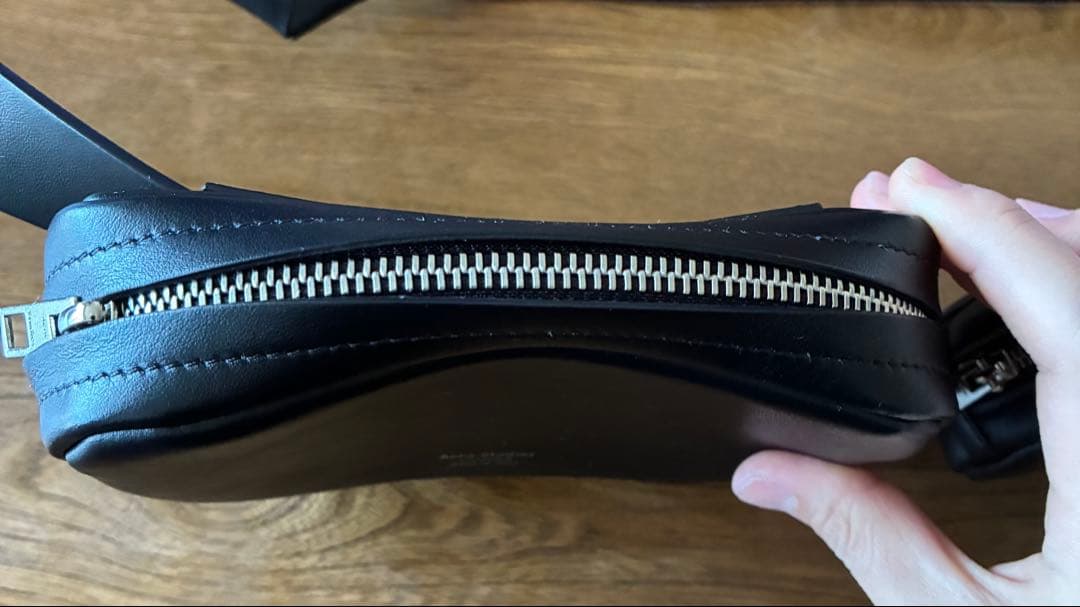 バッグ Acne Studios Musubi belt bag