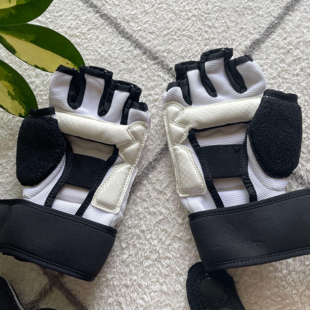 LAVA キックボクシング　バーネススタイル　グローブ＆シューズ