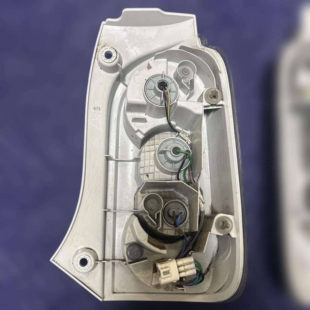 ミラココア　テールレンズ　テールランプ　L675S 左右セット