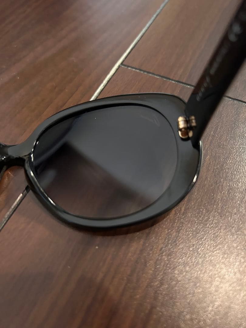 Gucci ブラック ラウンド型 サングラス