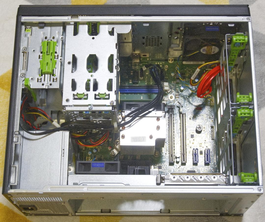 Fujitsu PRIMERGY TX1310 M3 サーバー