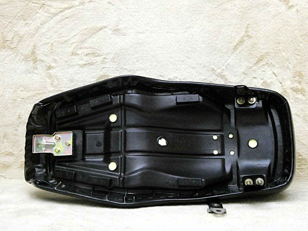 GN125 格子柄E4黒 タイプ2 タックロールシート /GN125Hチョビ三