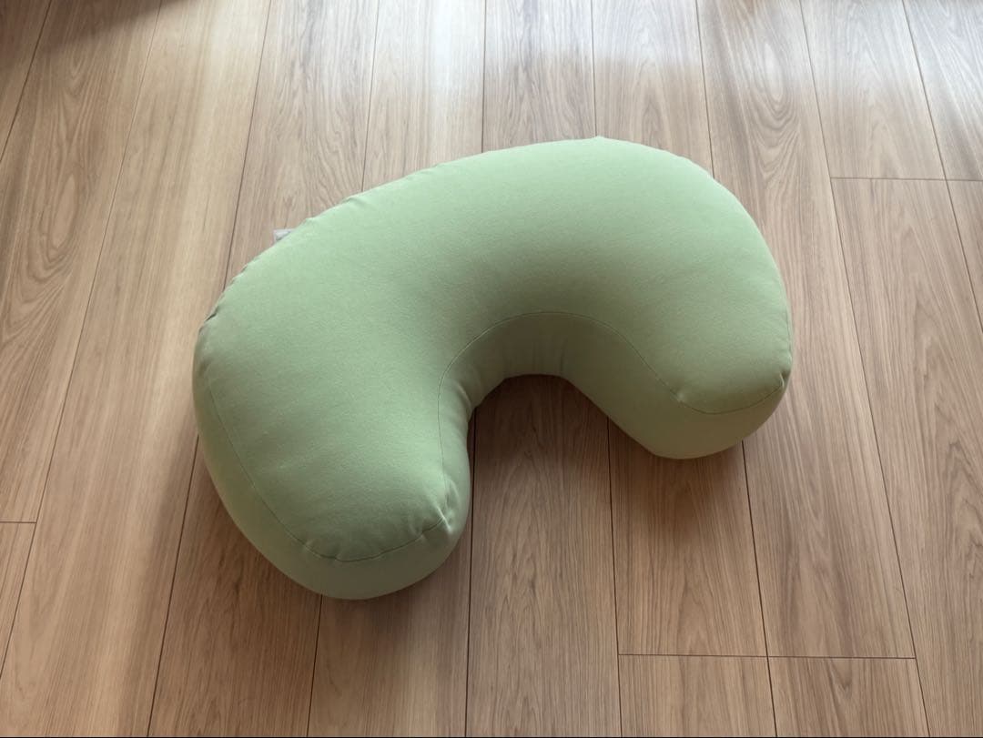 【美品】　Yogibo ヨギボー メガ ムーン ピロー ピスタチオ