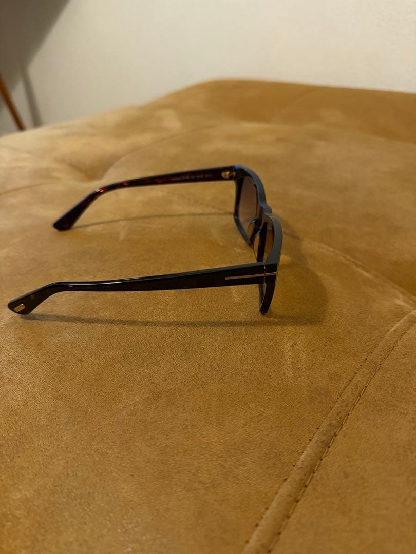 TOMFORDサングラス