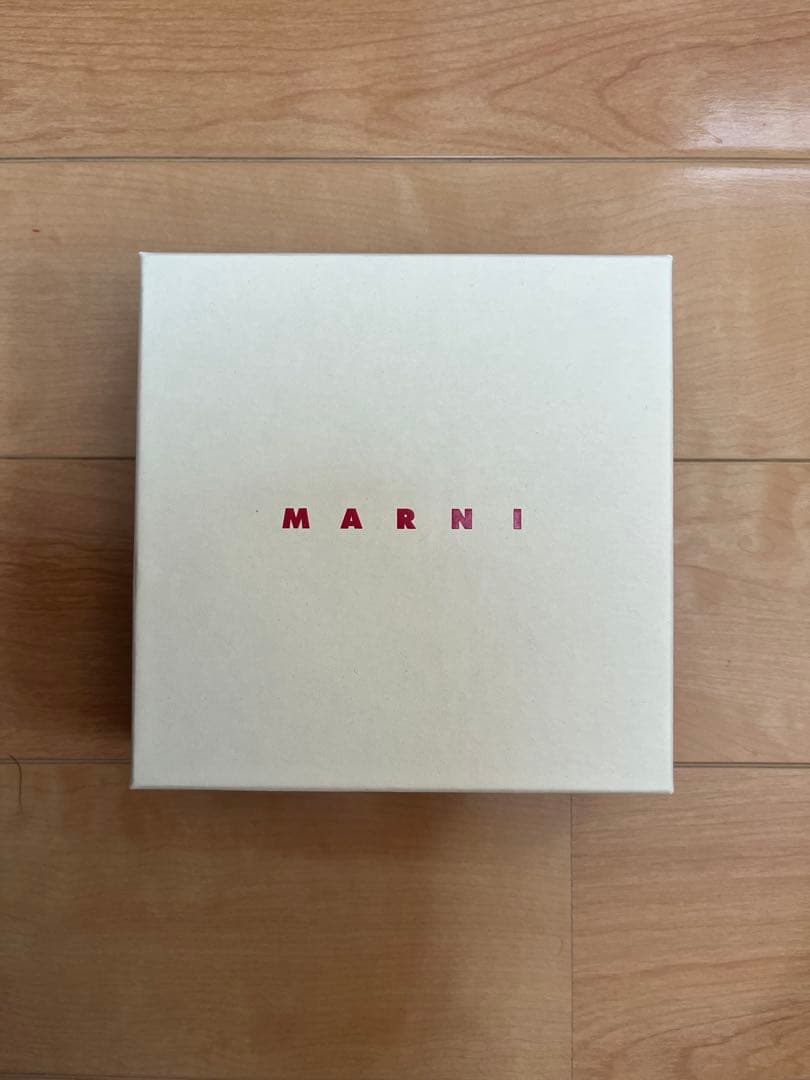 MARNI マルニ 三つ折り財布 ネイビー/ホワイト/ブラウン