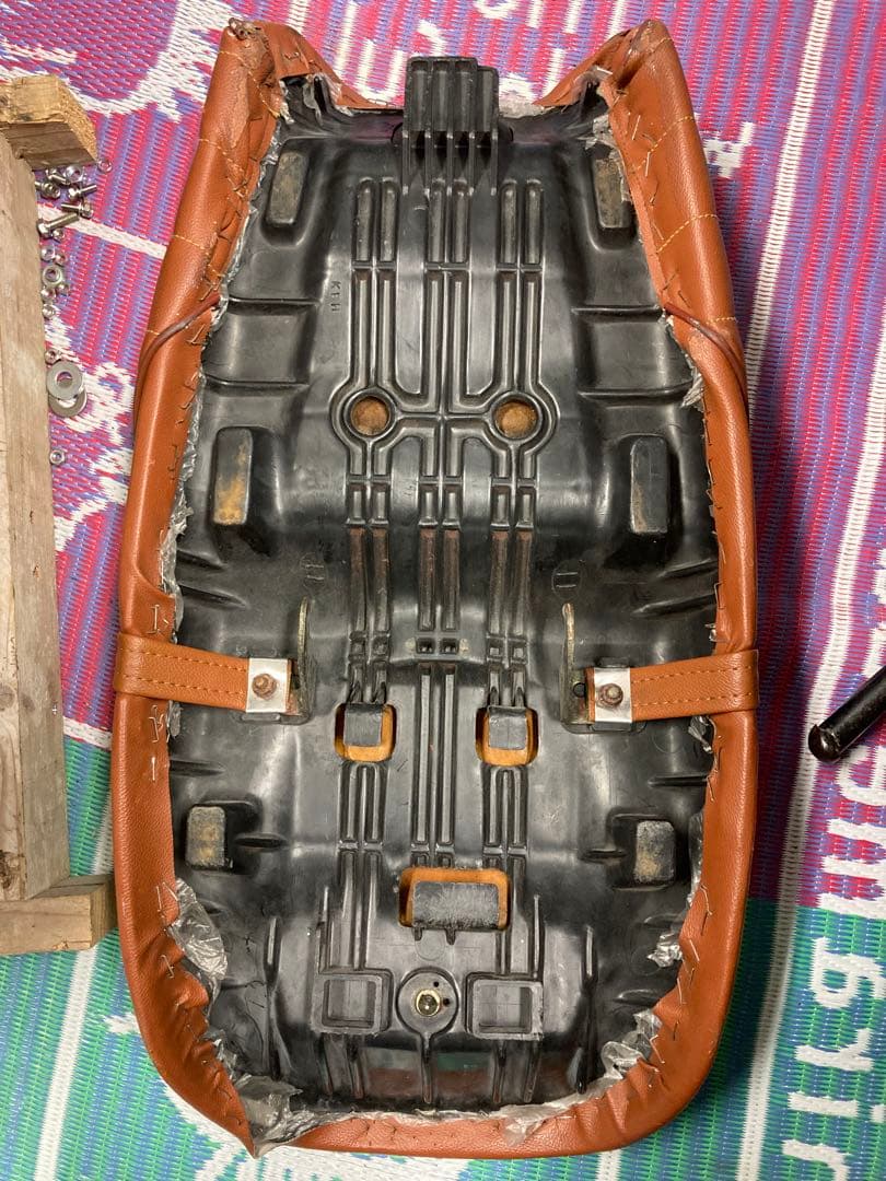 HONDA ジェイド250 シート