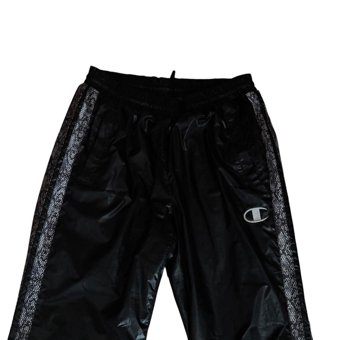 Champion ナイロンセットアップ　H007