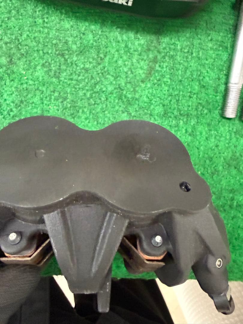 Kawasaki トキコ製　純正フロントブレーキキャリパー　2個