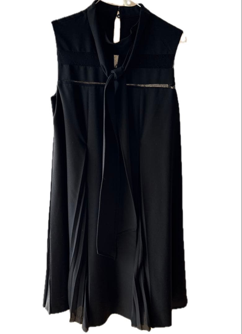 ワンピース herlipto lace trimmed bowtie dress Black