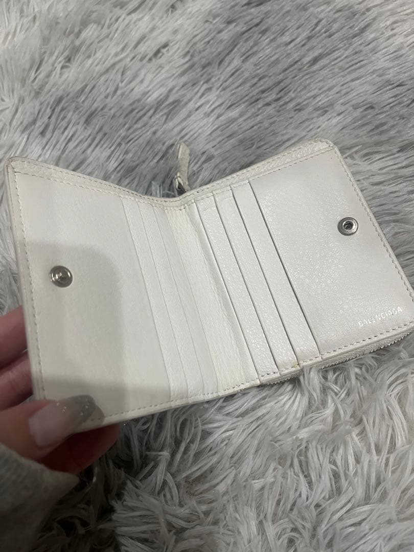 バレンシアガ　ファスナー　財布　ホワイト