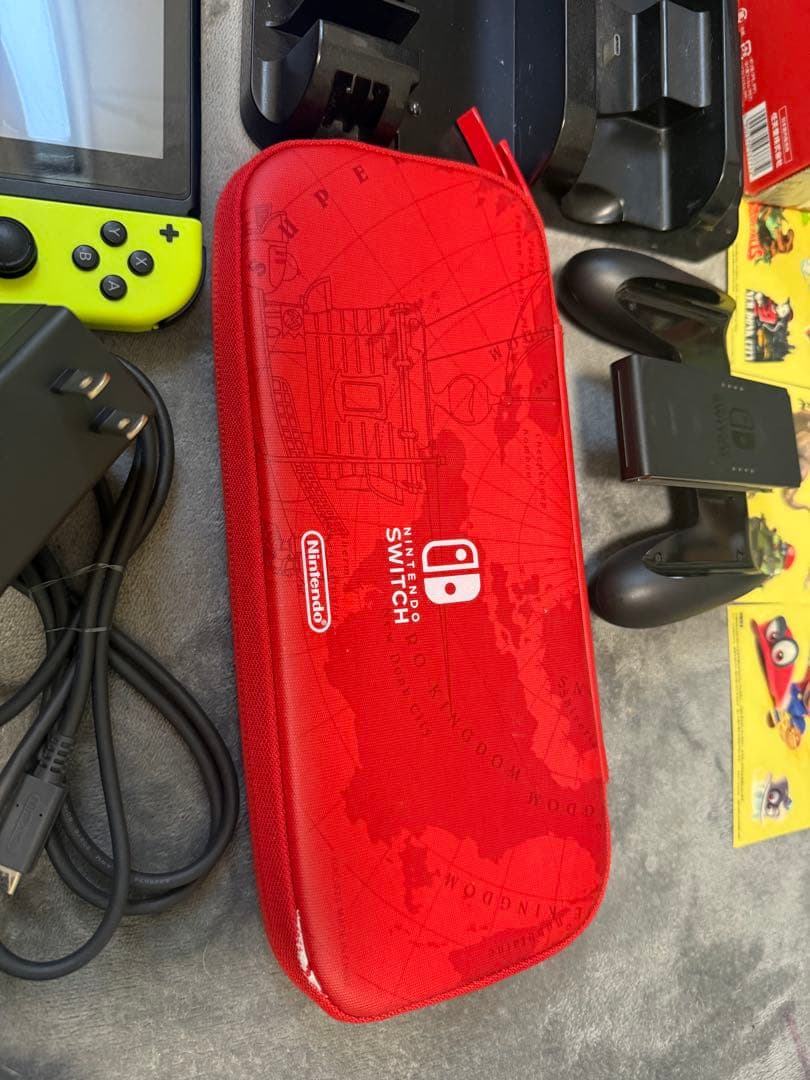 Switch 本体　＋マルチ充電収納スタンド