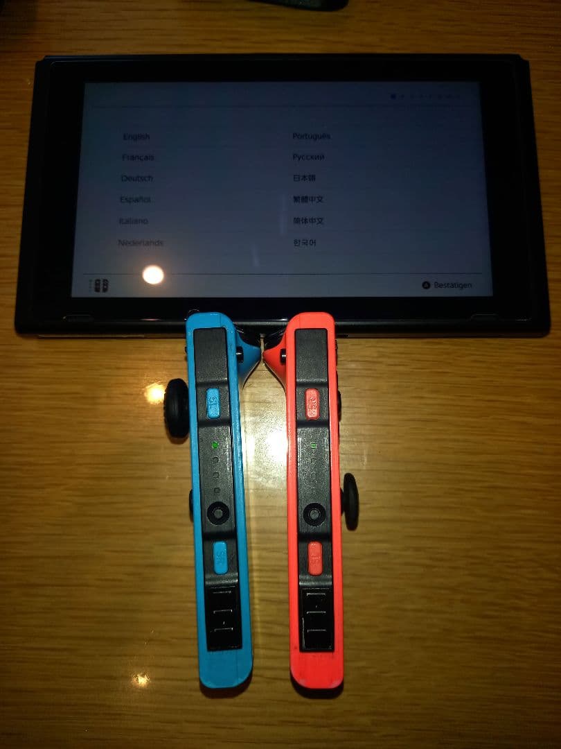 訳あり　Nintendo Switch 本体 青/赤 Joy-Con 付属品付き