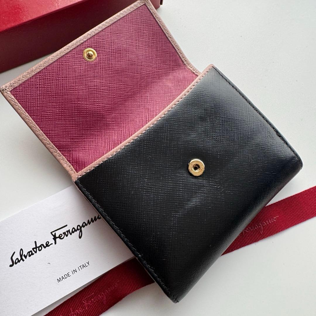 【美品】338 Ferragamo サルバトーレフェラガモ 2つ折り財布