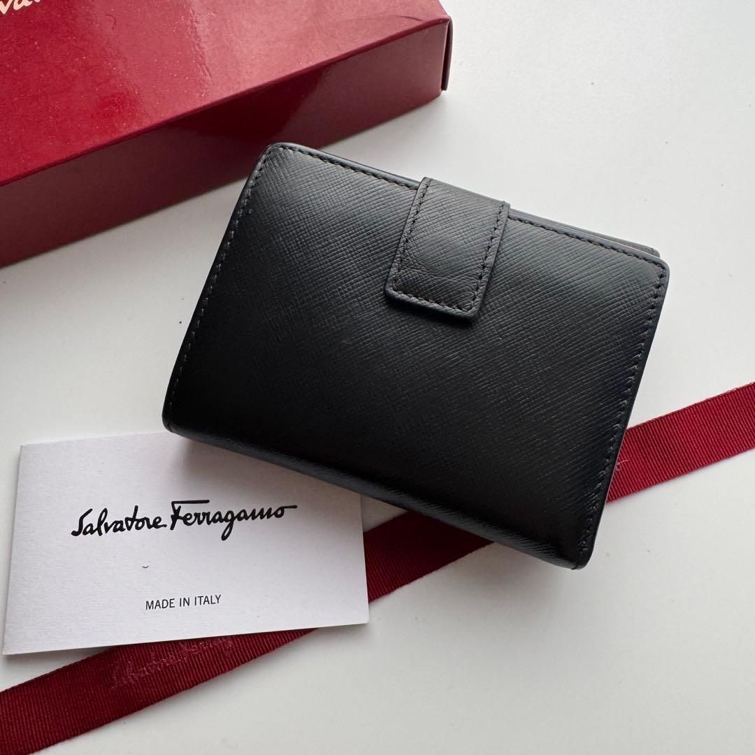 【美品】338 Ferragamo サルバトーレフェラガモ 2つ折り財布