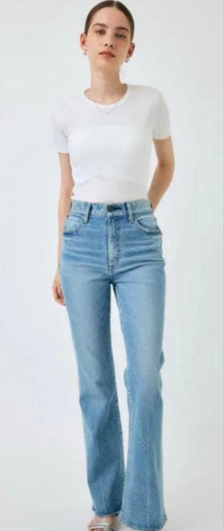 moussy mvs flare 23インチ　ハイウエストフレアジ ーンズ