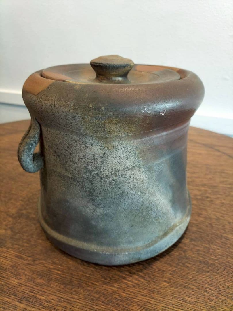 備前焼　蓋付き容器　焼き物　箱無し 陶芸
