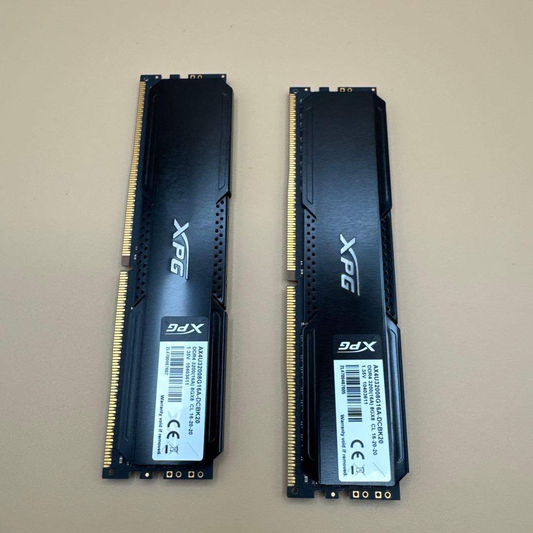 XPG DDR4 8GB x 2 3200MHz デスクトップ用メモリ