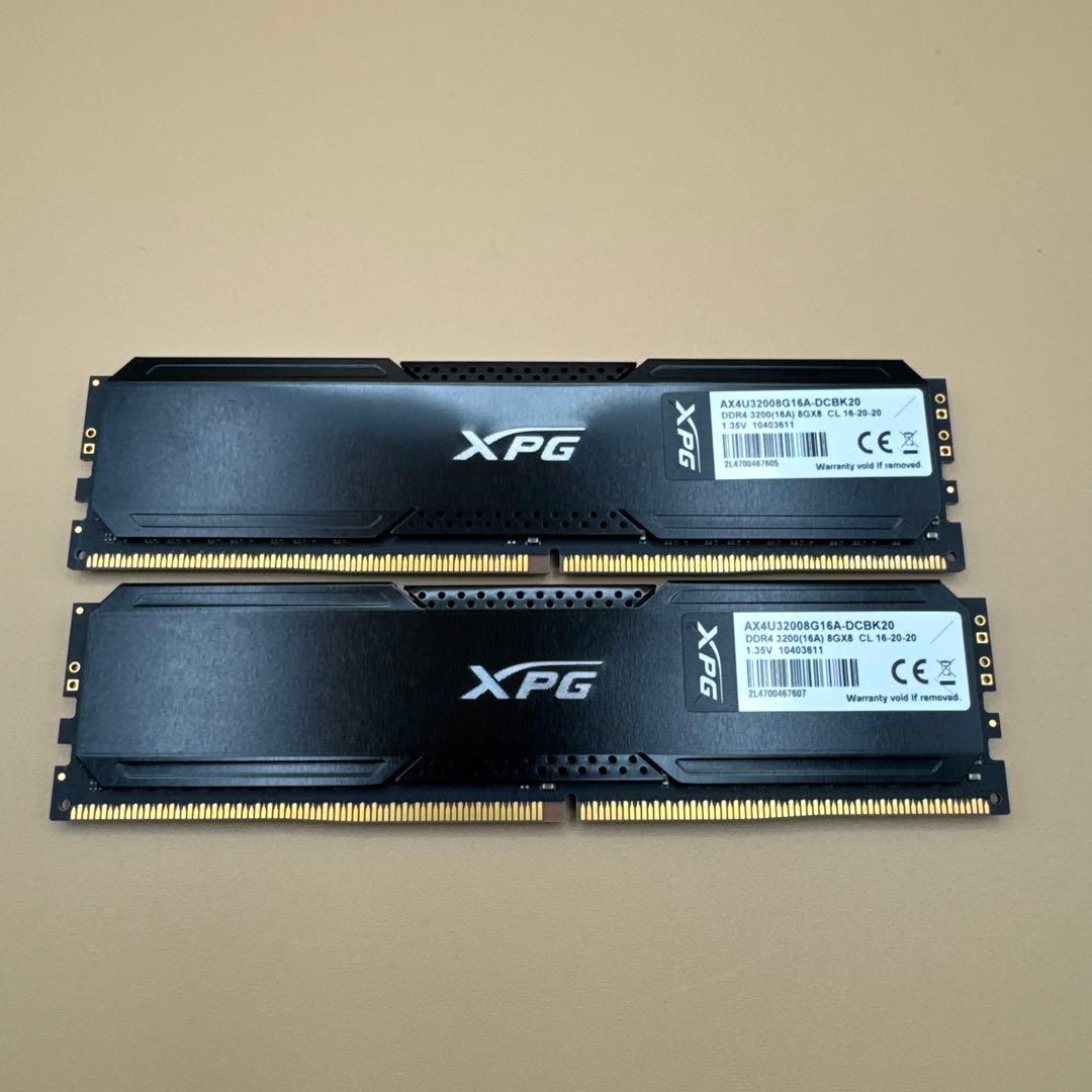 XPG DDR4 8GB x 2 3200MHz デスクトップ用メモリ