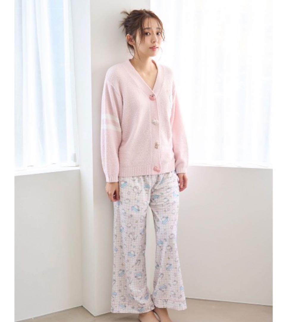 【新品】スナイデルホーム　キティ総柄　パジャマ上下　シャツパンツ　ピンク