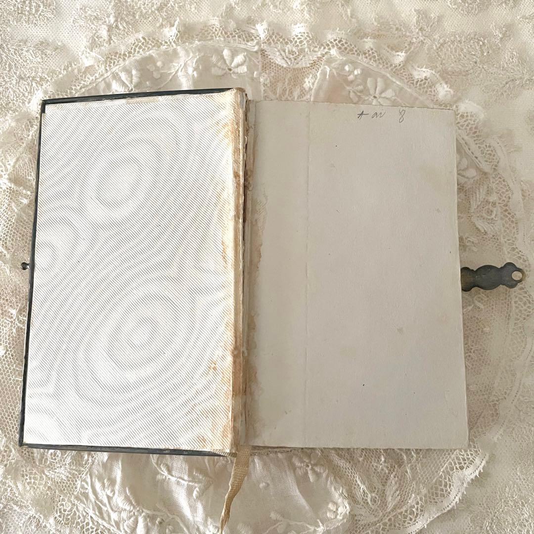 【 EH411 】アンティーク 祈祷書 聖書 ミセル バイブル 洋書 メダイ A