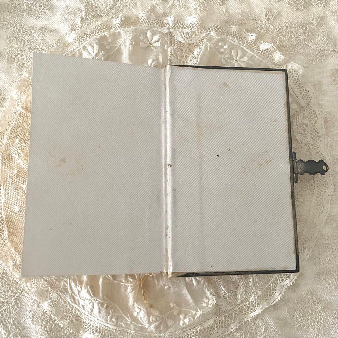 【 EH411 】アンティーク 祈祷書 聖書 ミセル バイブル 洋書 メダイ A