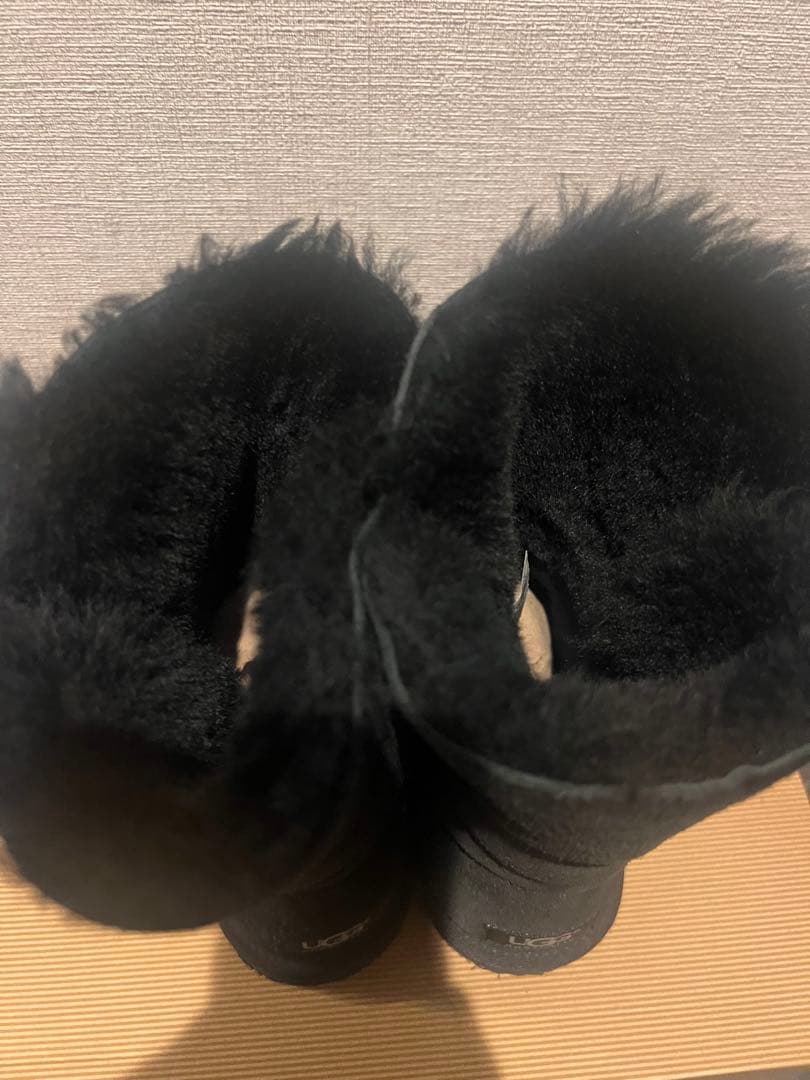 【美品】UGG W BAILEY BUTTON 24cm