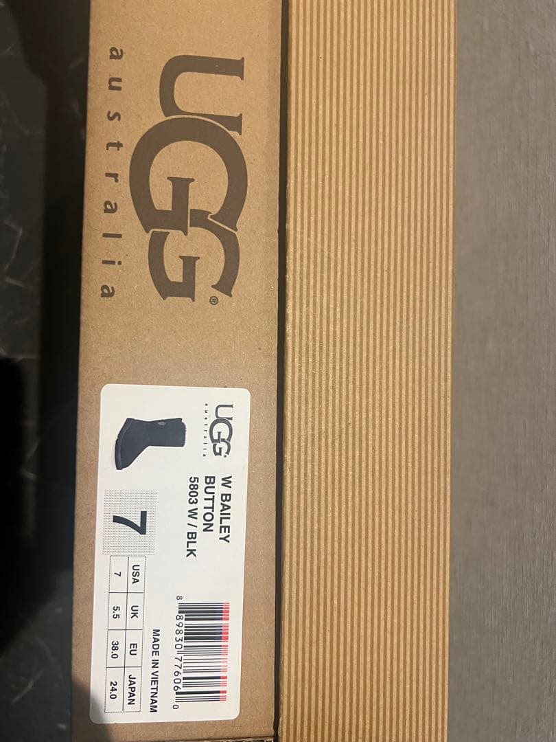 【美品】UGG W BAILEY BUTTON 24cm