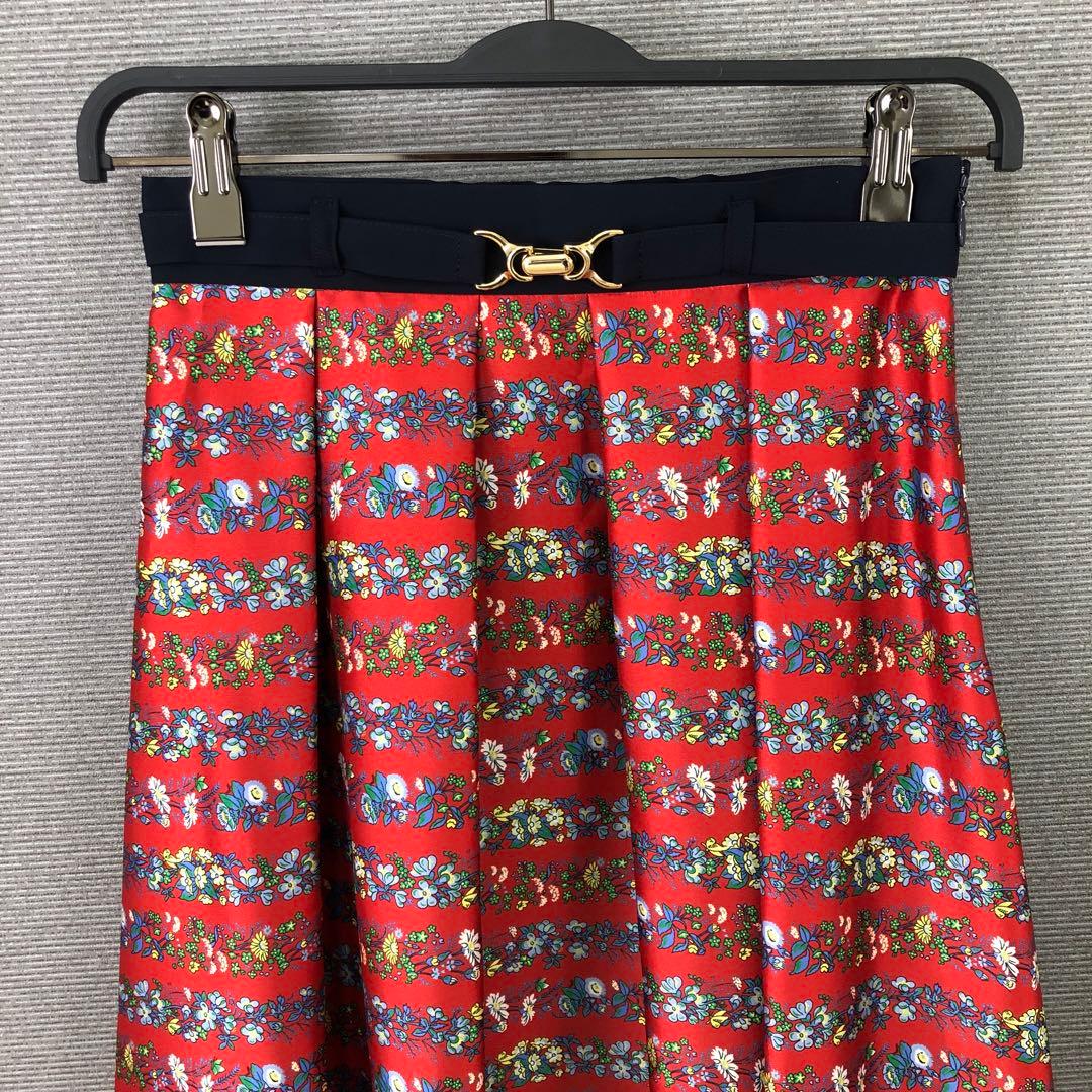 未使用品 LOULOU WILLOUGHBY ボーダーフラワースカート レッド