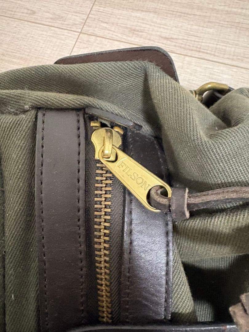 週末値引き　FILSON ダッフルバッグ