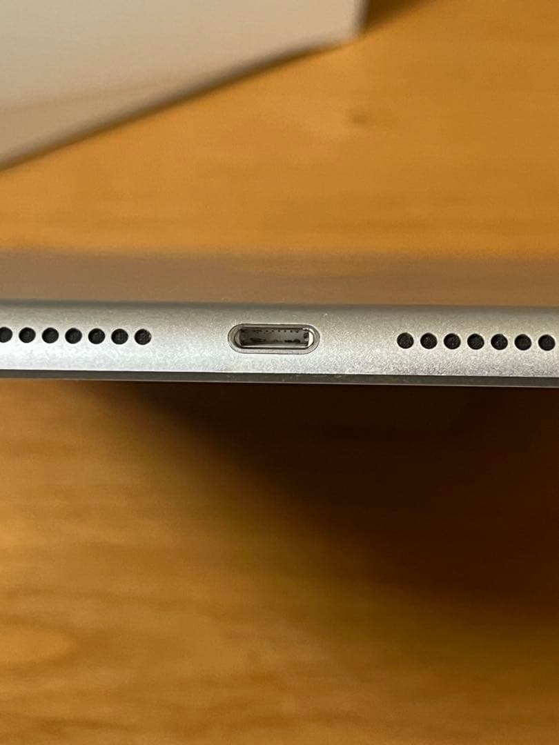 Apple iPad 第8世代　32GB 10.2インチ 本体