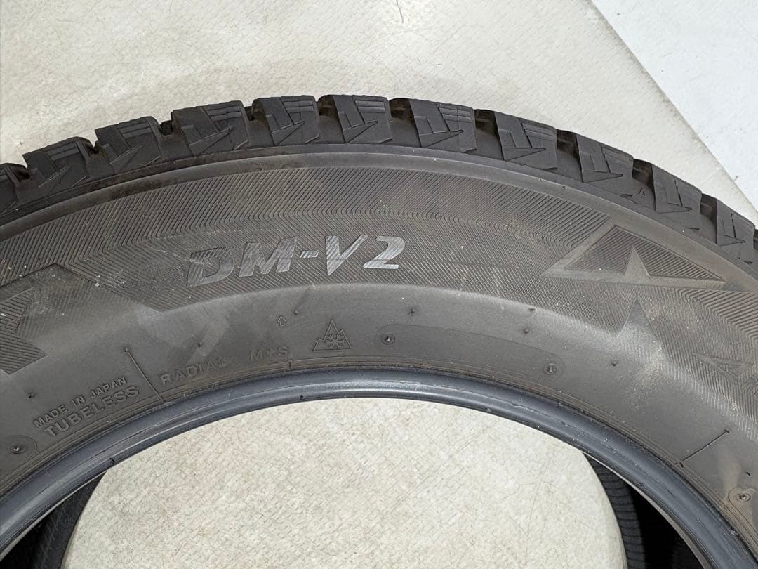 富山県☆ブリヂストン BRIZZAK DM-V2 225/65R17 バリ9分山