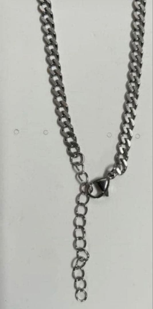 PRADA トライアングルネックレス