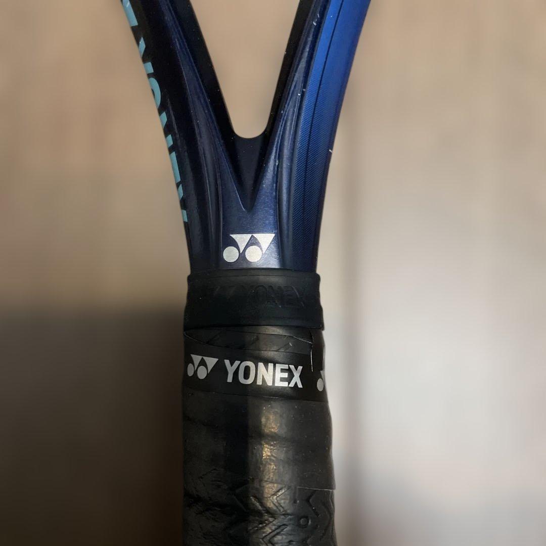 YONEX　EZONE100　2022モデル　G1、グリップテープおまけ
