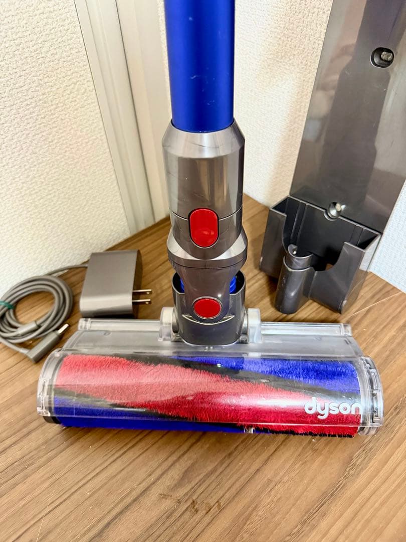 【美品】Dyson ダイソン V7 fluffy SV11 分解清掃済 付属品有