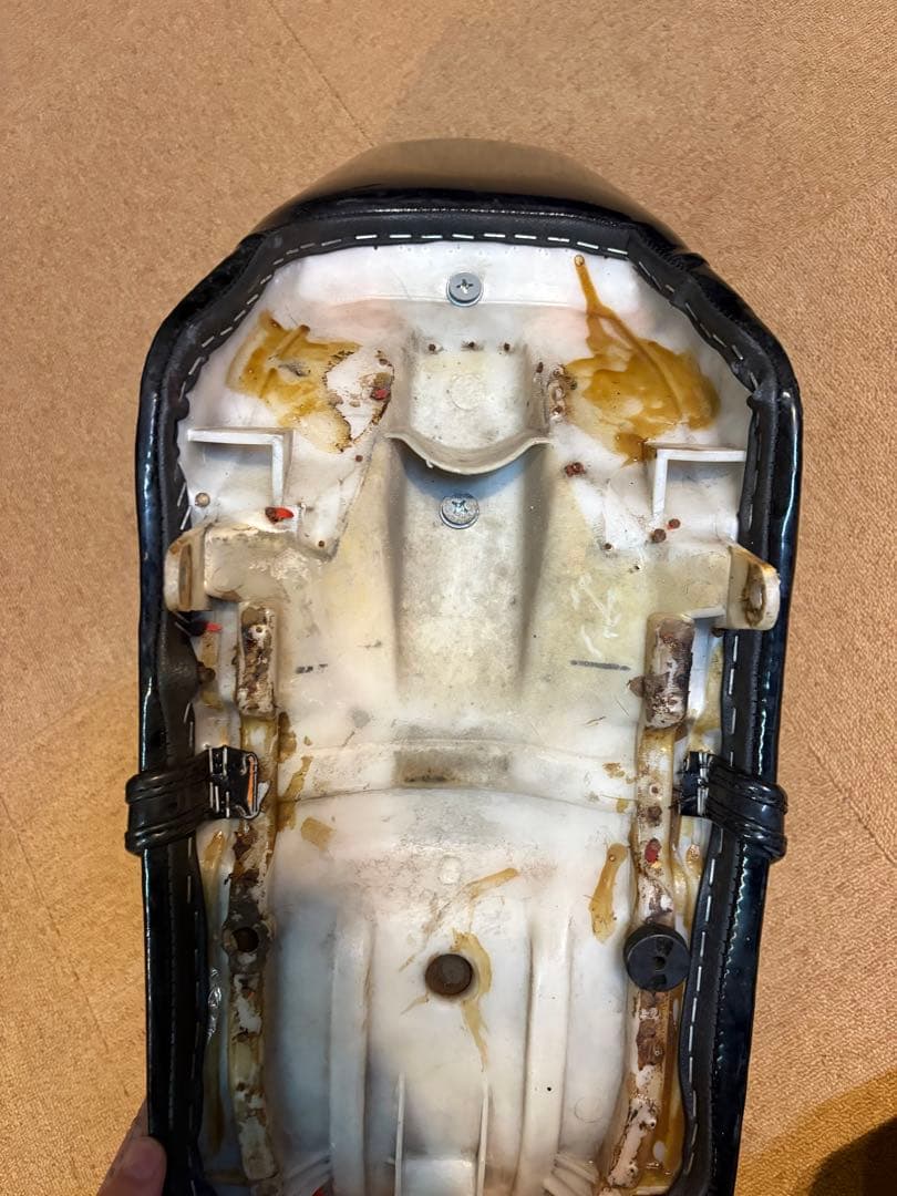 ちゅーるさん専三段シート RZ50より取り外し!!値段交渉してみてください！