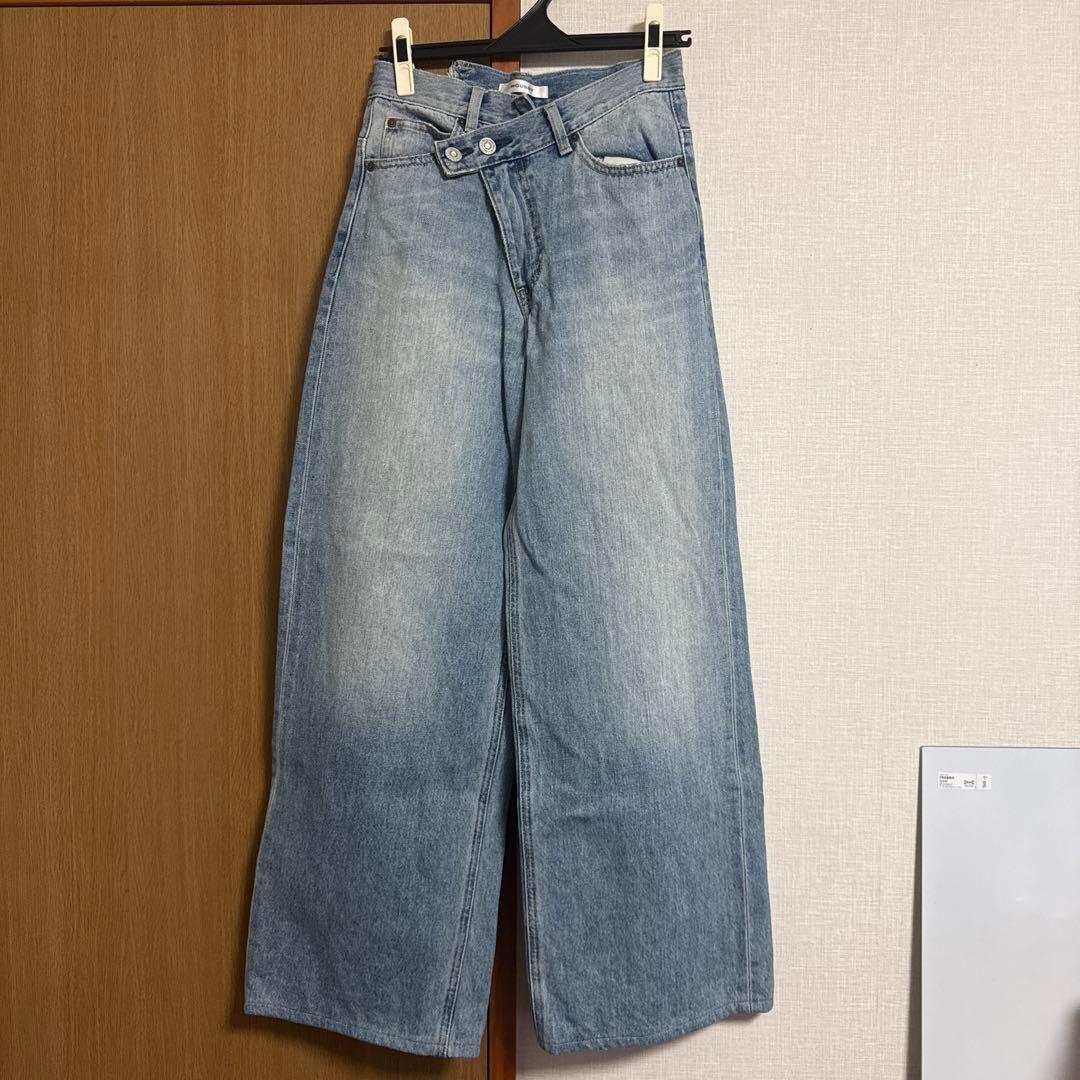 美品　MOUSSY マウジー クロスウエストワイドストレートデニム サイズ1